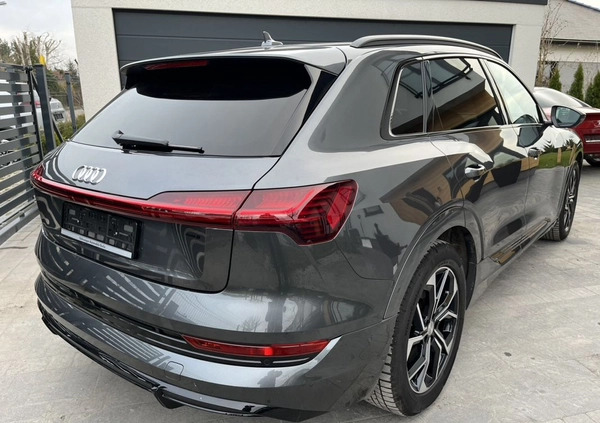 Audi e-tron cena 165900 przebieg: 16000, rok produkcji 2022 z Łódź małe 232
